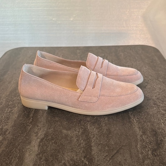 Gabor Loafer (Women) - Rose. Size 5 - Picture 1 of 6